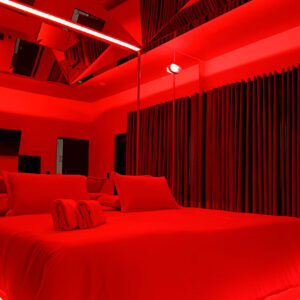 habitación-roja-moderna-702-b